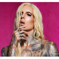 Very Jeffree star love rhymes with fuck you Jeffree star love rhymes with fuck you